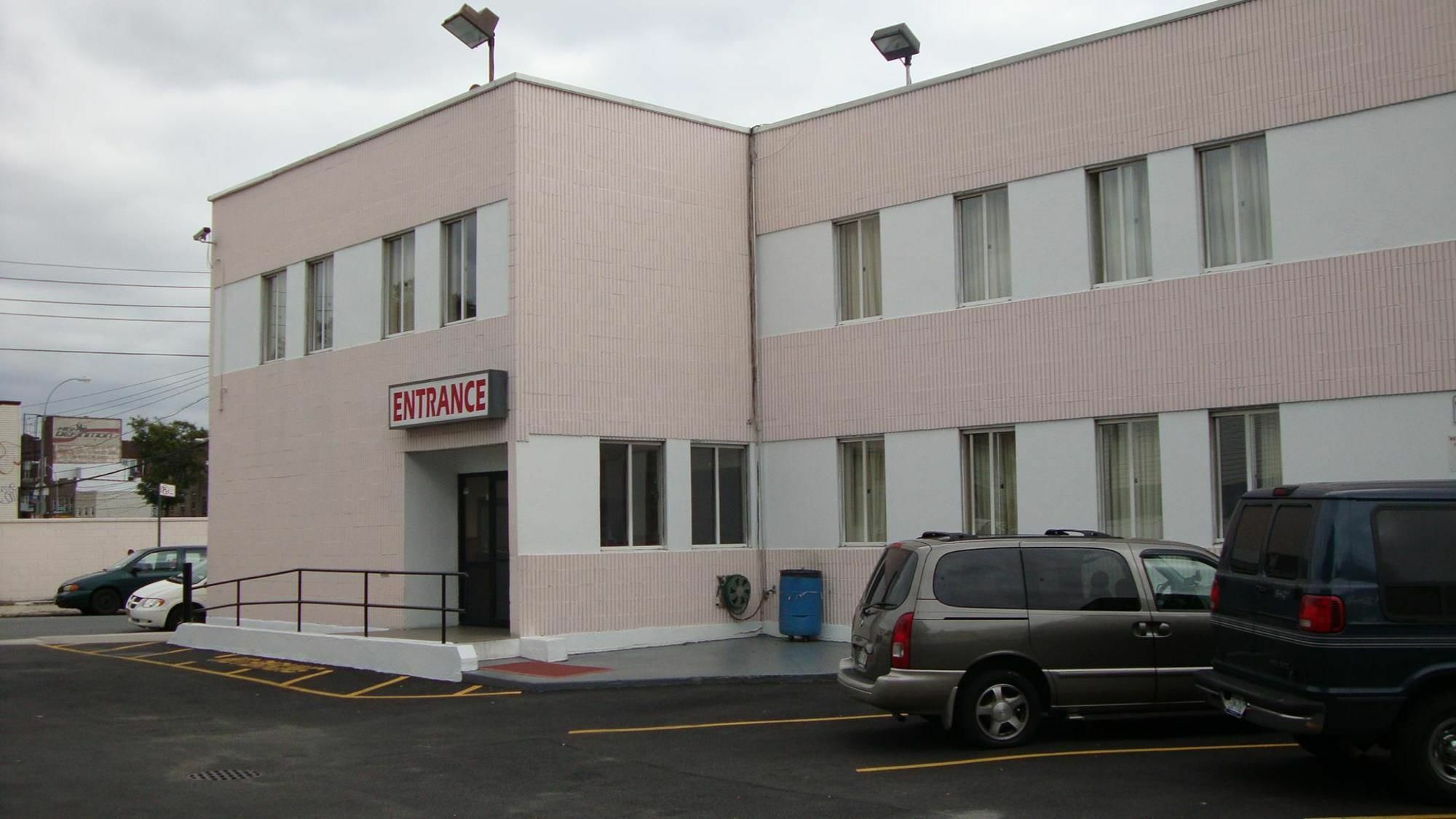 Riviera Motor Inn Brooklyn New York Exterior photo